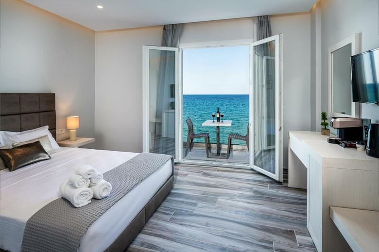 Hotel Kyma Rooms & Suites