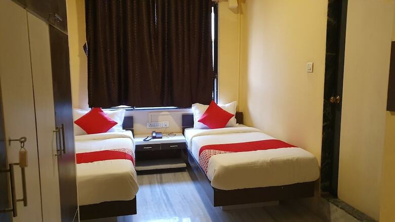 Hotel The Ashoka Castle