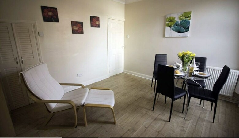 Roomtel - Brook House