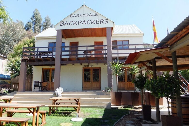 Hostal Barrydale Backpackers And Dung Beetle - Hostel