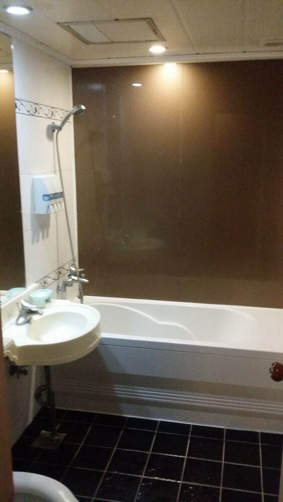 Midas Hotel