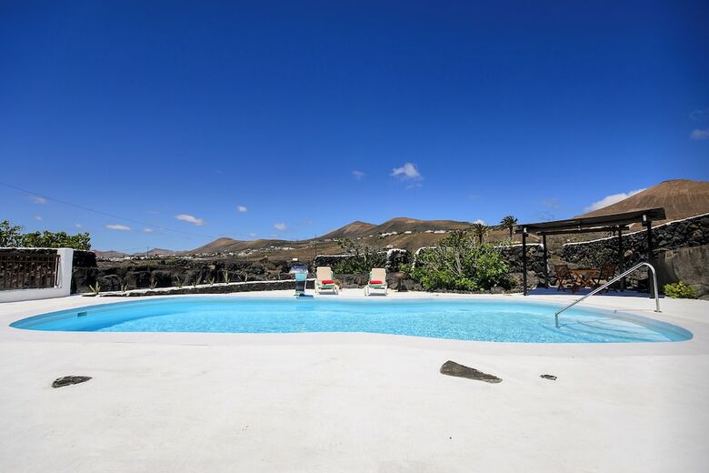 Apartamentos Casa Pe�as Blancas