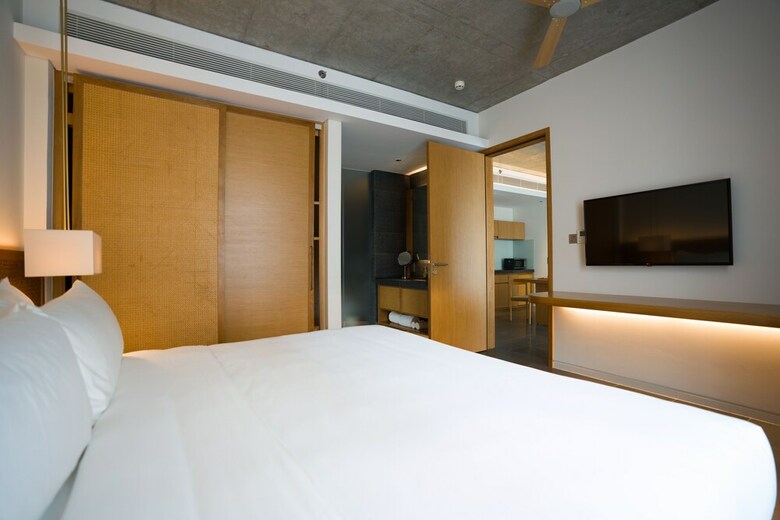 Chicland Hotel