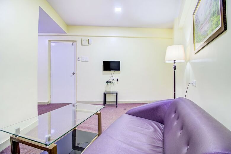 Fabhotel Stay Inn