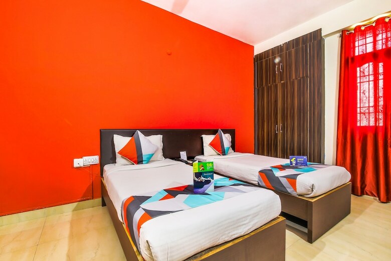 Fabhotel Vibrant Guest House