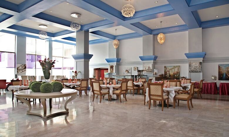 Hotel Treebo Tryst Royal Palm