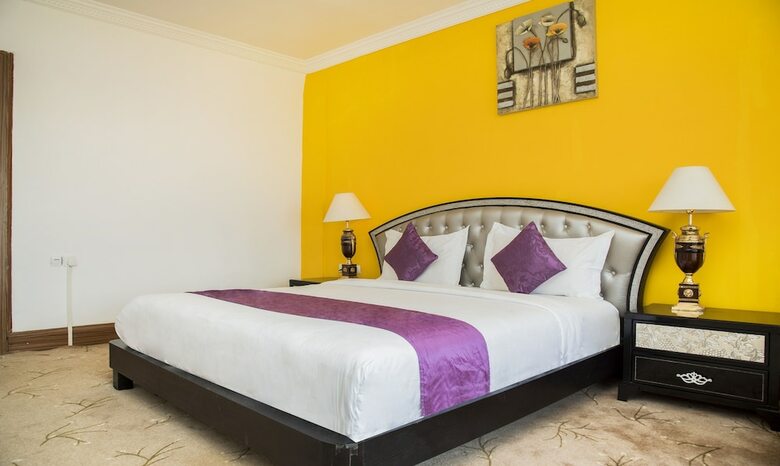 Hotel Treebo Tryst Royal Palm