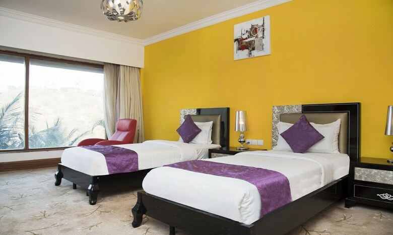 Hotel Treebo Tryst Royal Palm