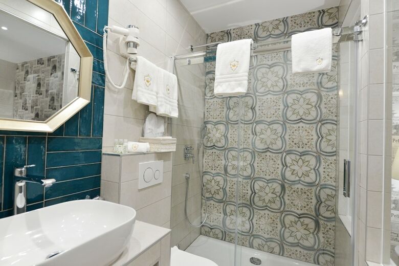 Hotel The Duke Luxury Rooms