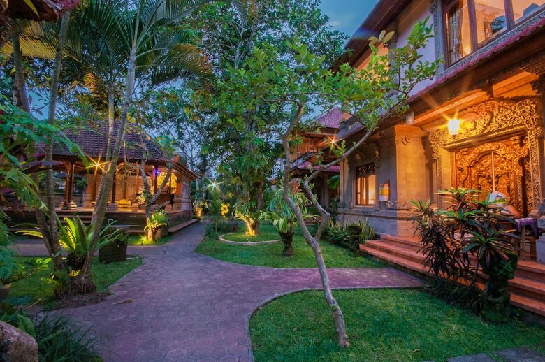 Hotel Uma Dawa Resort And Spa