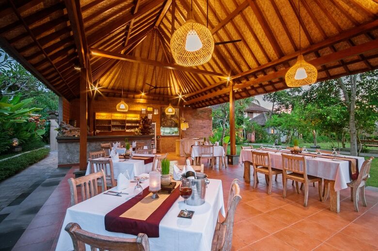 Hotel Uma Dawa Resort And Spa