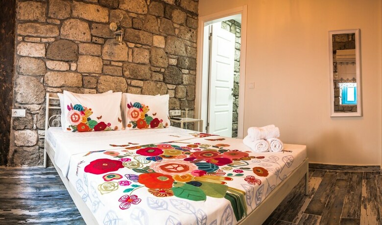 Pension Mavi Ruzgar Alacati Hotel - Adults Only