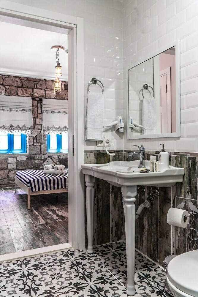 Pension Mavi Ruzgar Alacati Hotel - Adults Only
