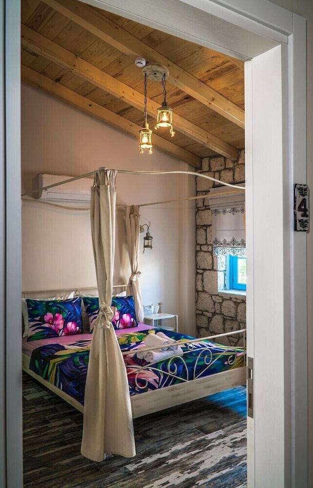 Pension Mavi Ruzgar Alacati Hotel - Adults Only