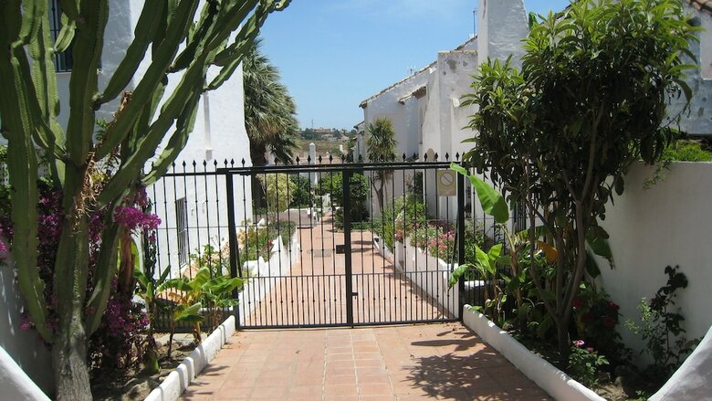 Residencia Bel Air Townhouse