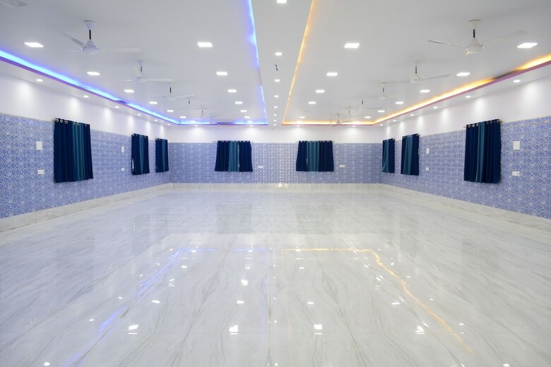 Hotel Dhanraj Residency