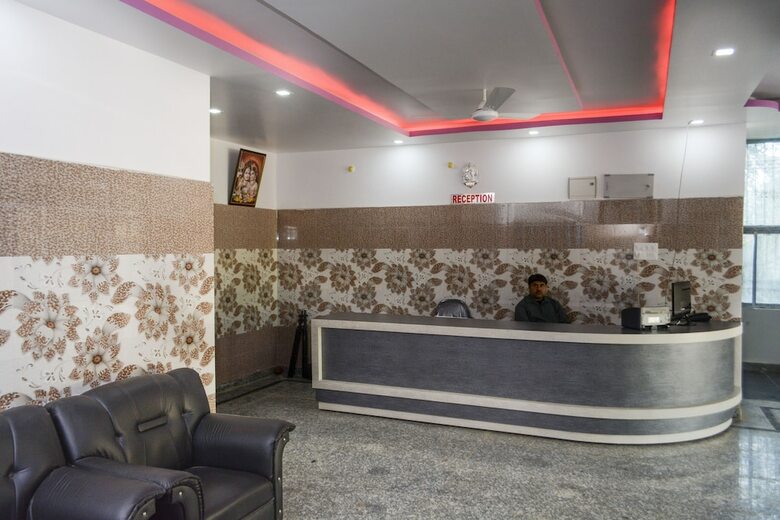 Hotel Dhanraj Residency