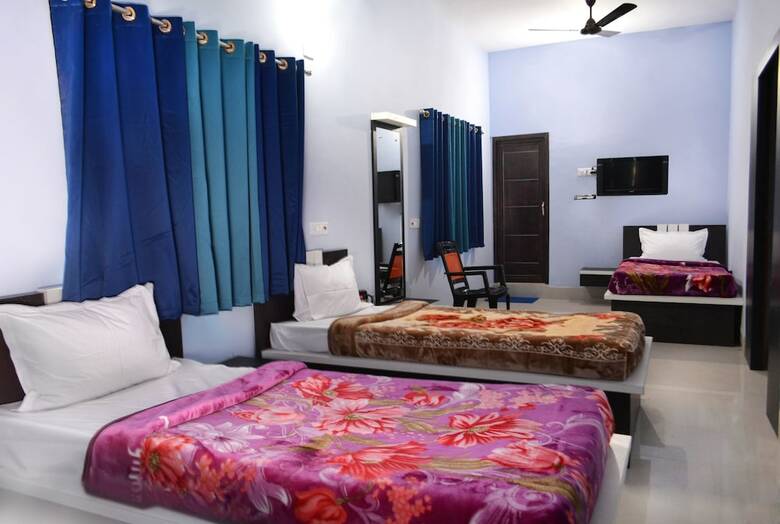 Hotel Dhanraj Residency