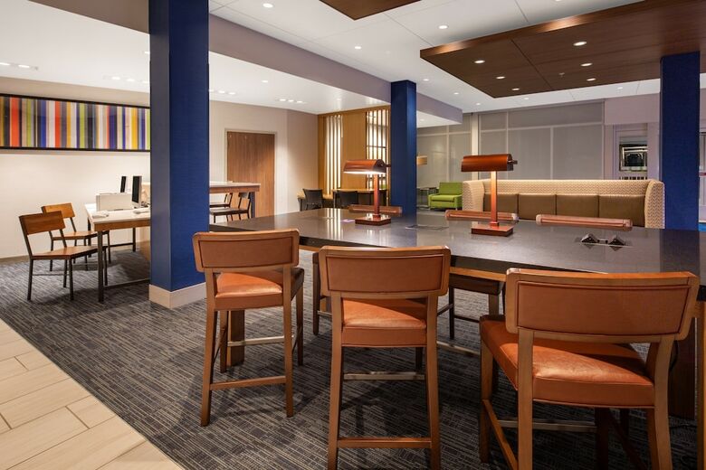 Hotel Holiday Inn Express And Suites Chico