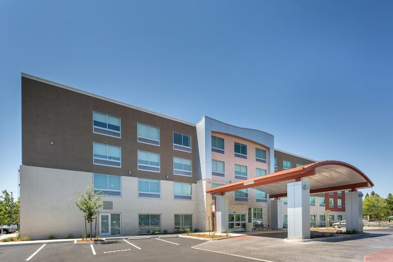 Hotel Holiday Inn Express And Suites Chico