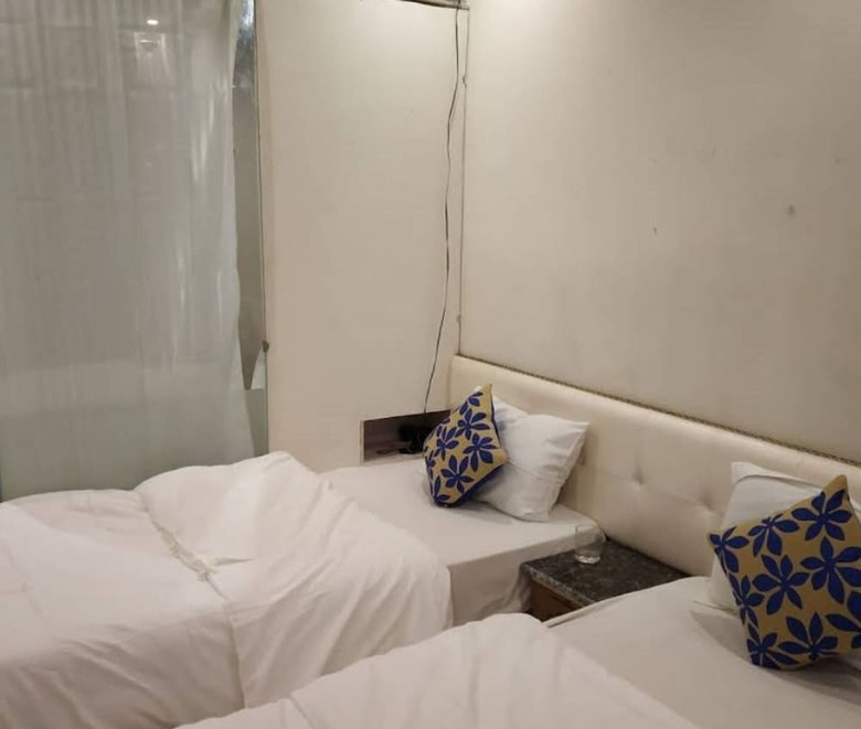 Hotel Brijwasi Palace