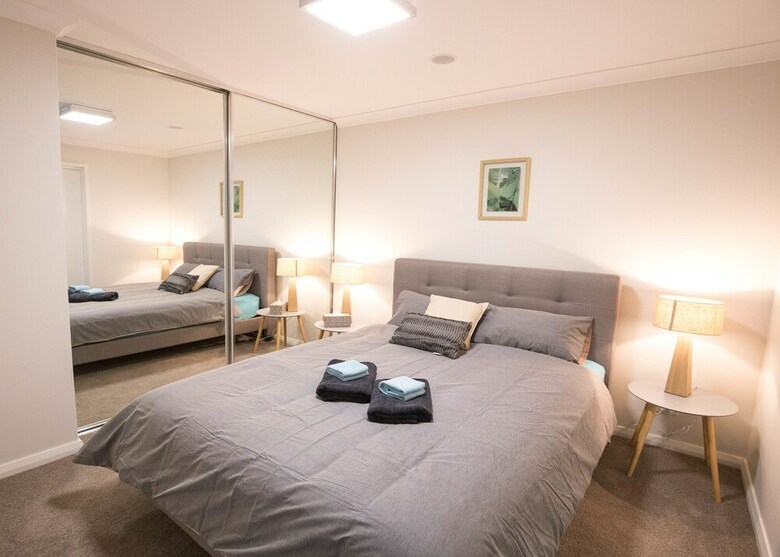 Aparthotel Lakeview Suites