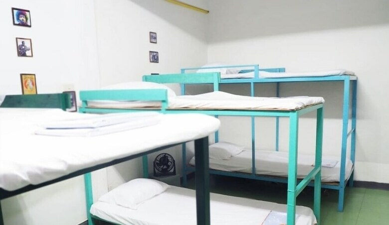 Hostal Bangkok Commune