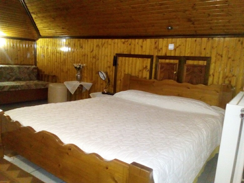 Hotel Kostis Hause