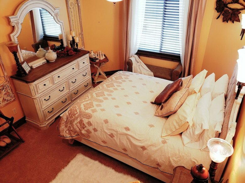 Bed & Breakfast Chateau Du Pikes Peak, A Tuscany Retreat