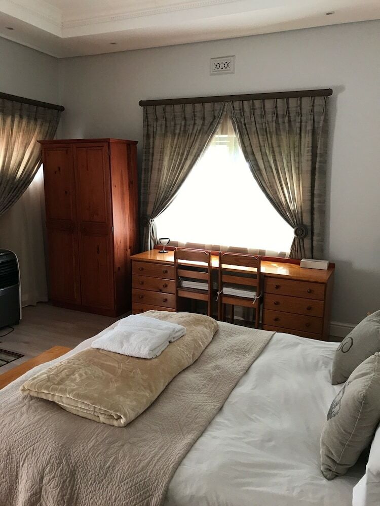 Hotel Albatross Guest House
