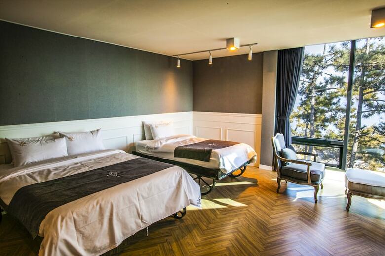 Hotel Yeosoo Art Land