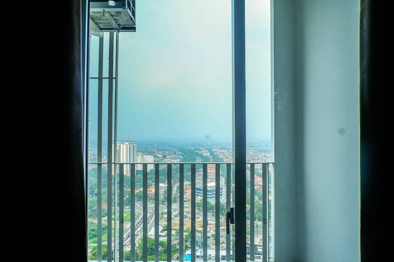 Deluxe 2br Apartment At Grand Sungkono Lagoon