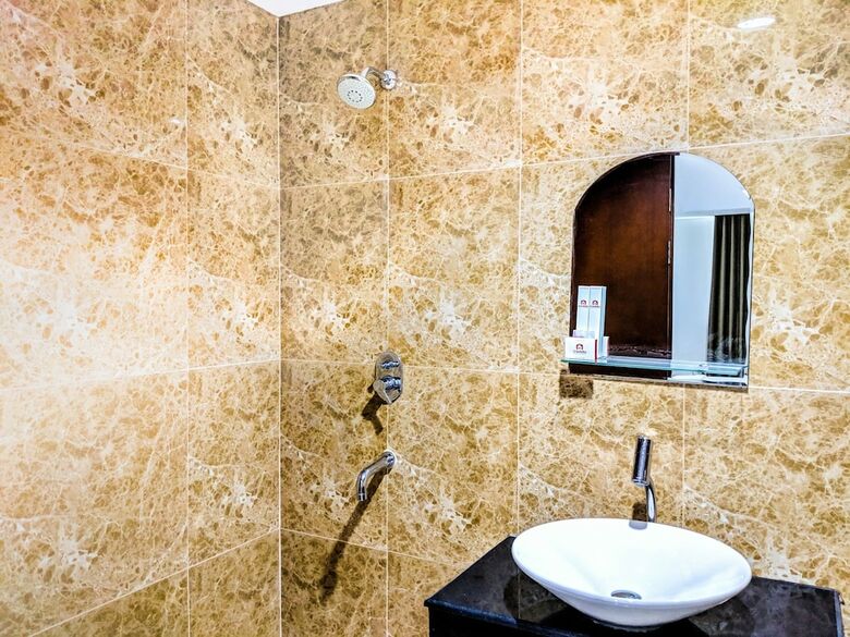 Deluxe 2br Apartment At Grand Sungkono Lagoon