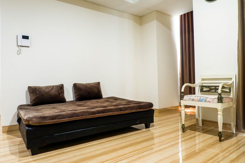Deluxe 2br Apartment At Grand Sungkono Lagoon