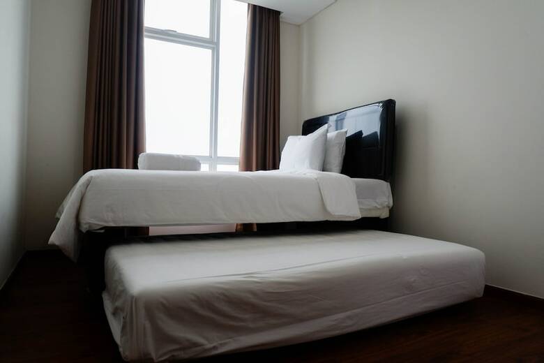 Deluxe 2br Apartment At Grand Sungkono Lagoon