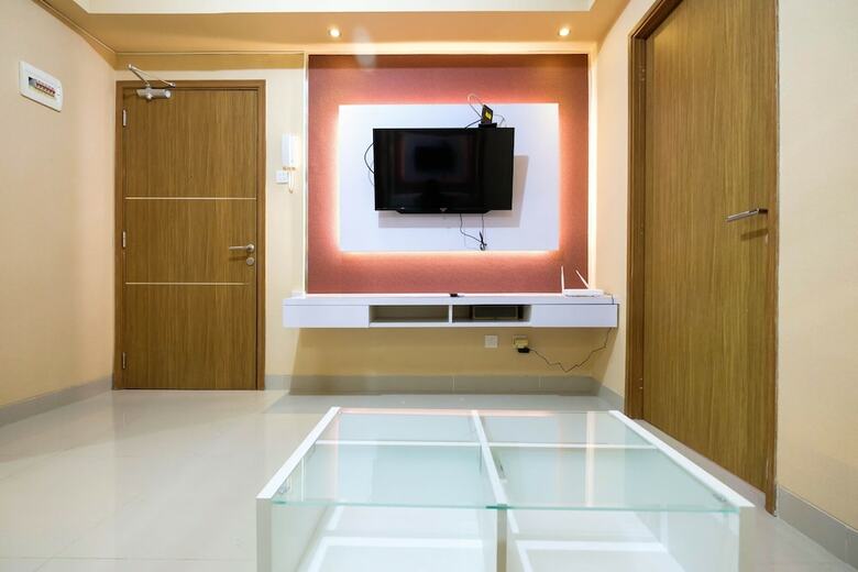 Bright And Stylish 1br The Oasis Apartment Cikarang