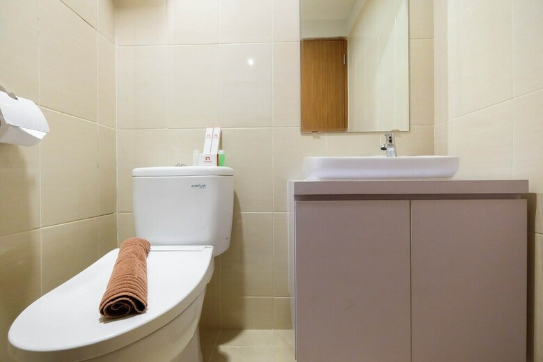 Bright And Stylish 1br The Oasis Apartment Cikarang