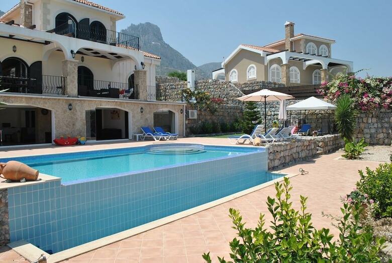 Villa Goodens By Amy Villas