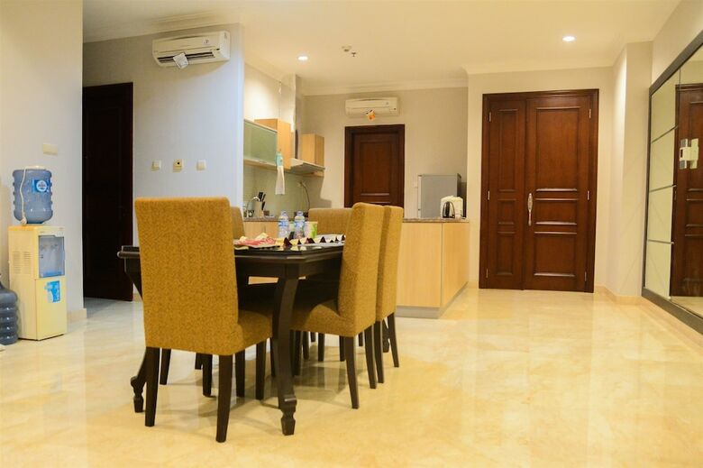 Awesome 3br Bellezza Permata Hijau Apartment Near Senayan