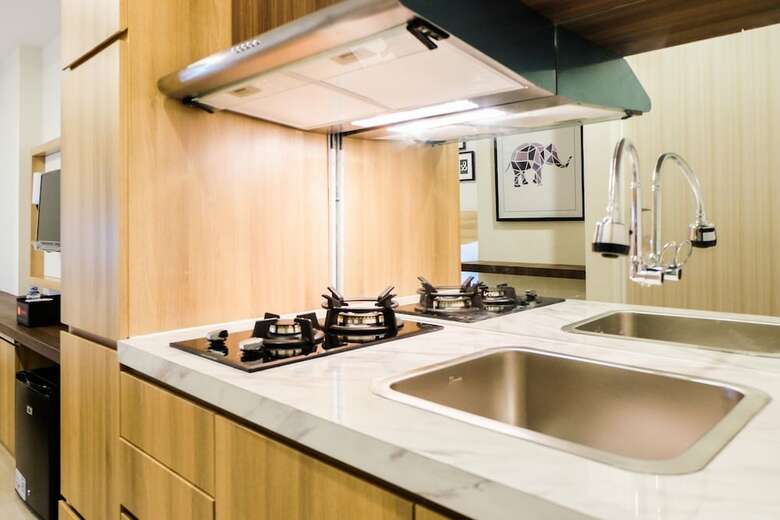 Modern Elegant Studio Grand Kamala Lagoon Apartment