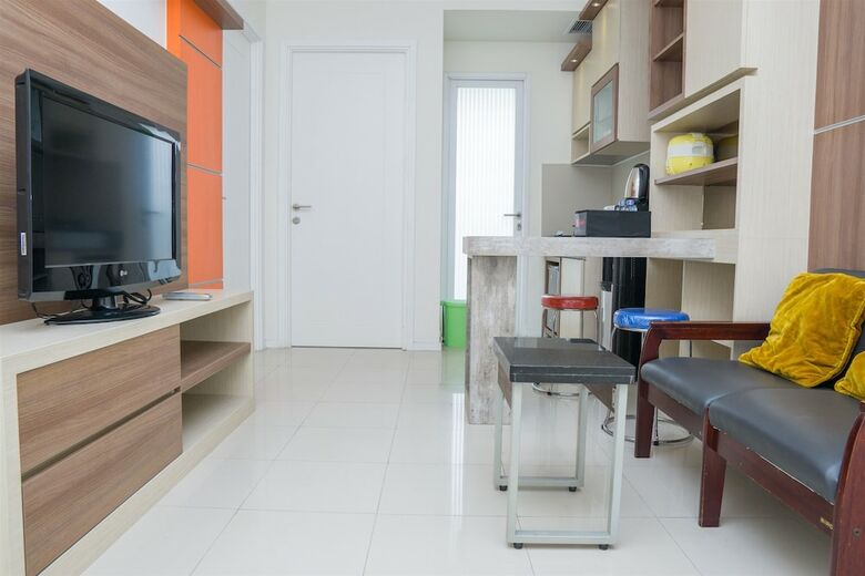Pleasant 2br Apartment At Parahyangan Residence
