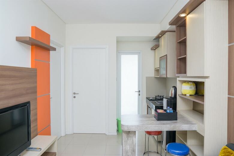 Pleasant 2br Apartment At Parahyangan Residence