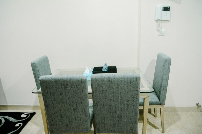 2br Deluxe And Modern Menteng Park Apartment