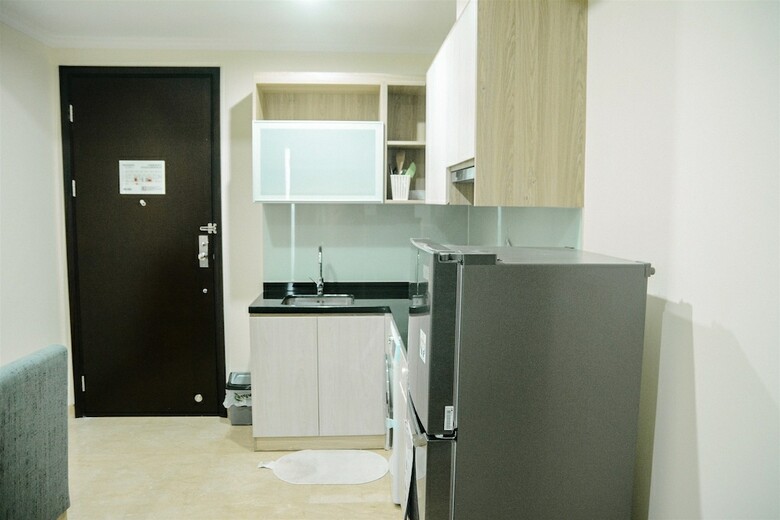 2br Deluxe And Modern Menteng Park Apartment
