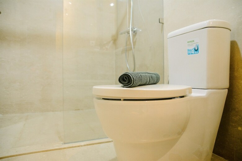 2br Deluxe And Modern Menteng Park Apartment