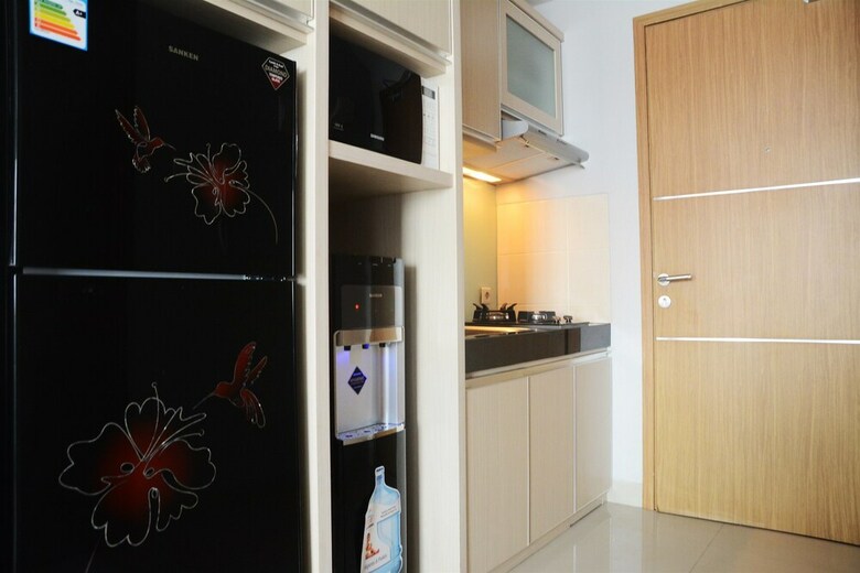 Strategic Studio Apartment The Oasis Near Bekasi