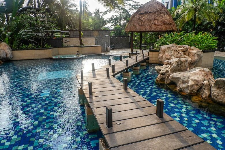 Best 1br Apartment At Hampton's Park Residence