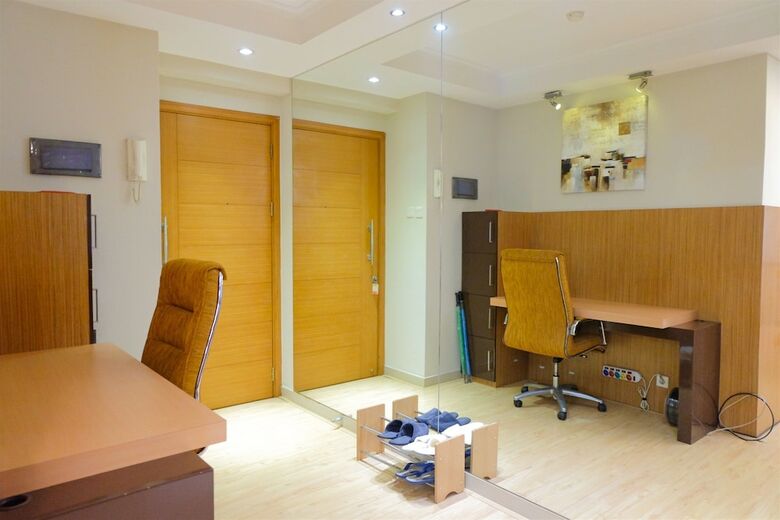 Best 1br Apartment At Hampton's Park Residence