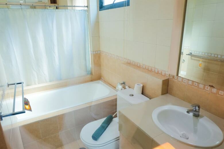 Best 1br Apartment At Hampton's Park Residence