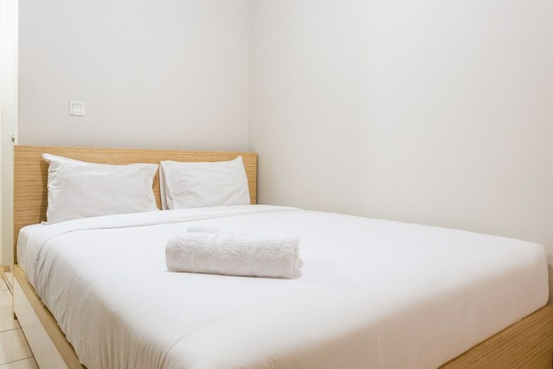 Best Price Studio At The Springlake Apartment